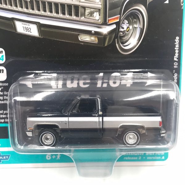 Auto world Muscle Trucks 1982 Chevy Silverado 10 Fleetside dark blue new casting For Discount