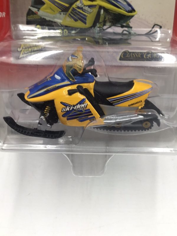 Johnny lightning Classic Gold 2004 Ski-Doo MXZ Formula XP-S OO3 For Discount