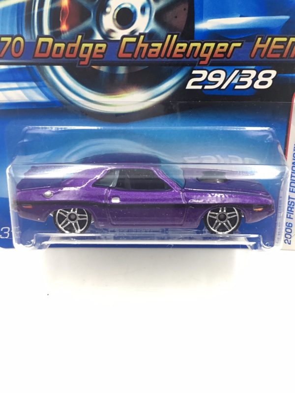 2006 Hot Wheels #29 70 Dodge Challenger HEMI Sale