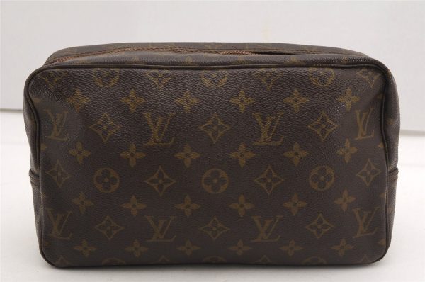 Auth Louis Vuitton Monogram Trousse Toilette 28 Clutch Hand Bag Old Model K4619 For Sale