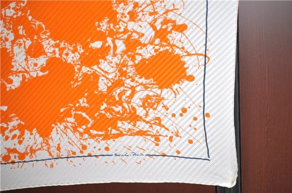 Authentic HERMES Pleats Scarf  Cheval Surprise  Silk Ivory J5827 For Sale