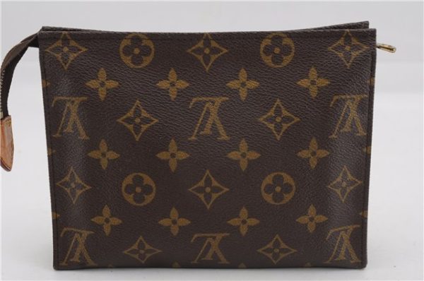 Authentic Louis Vuitton Monogram Poche Toilette 19 M47544 Cosmetics Pouch 2974F For Sale