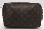 Auth Louis Vuitton Monogram Trousse Toilette 23 Clutch Hand Bag Old Model K4614 on Sale