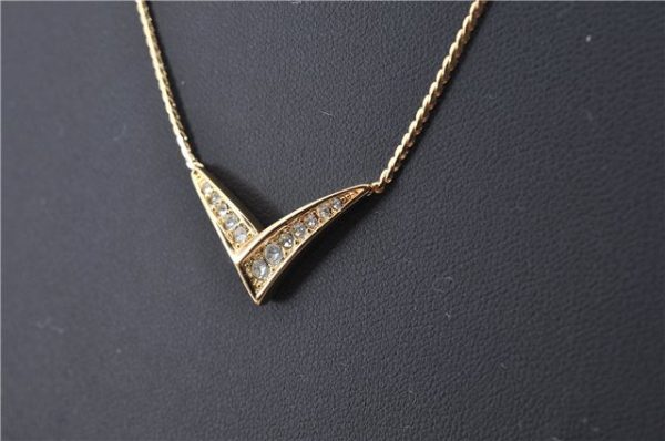 Authentic Christian Dior Gold Tone Rhinestone Chain Pendant Necklace CD 1378G For Sale